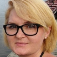 Dr. Beata Sarecka-Hujar