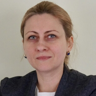 Dr. Mihaela Niculae