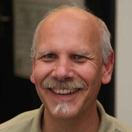 Dr. Christof Schneider