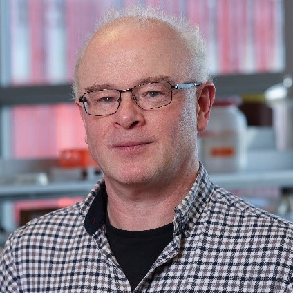Dr. Darren Fayne