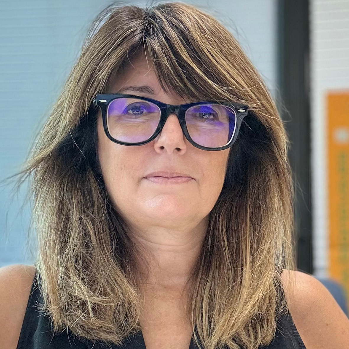 Dr. Anna Colell