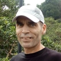 Dr. Carlos Gracia-Lázaro