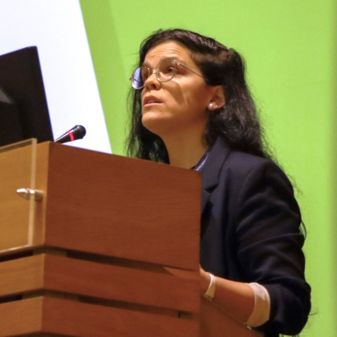 Prof. Dr. Patrícia C. Pires