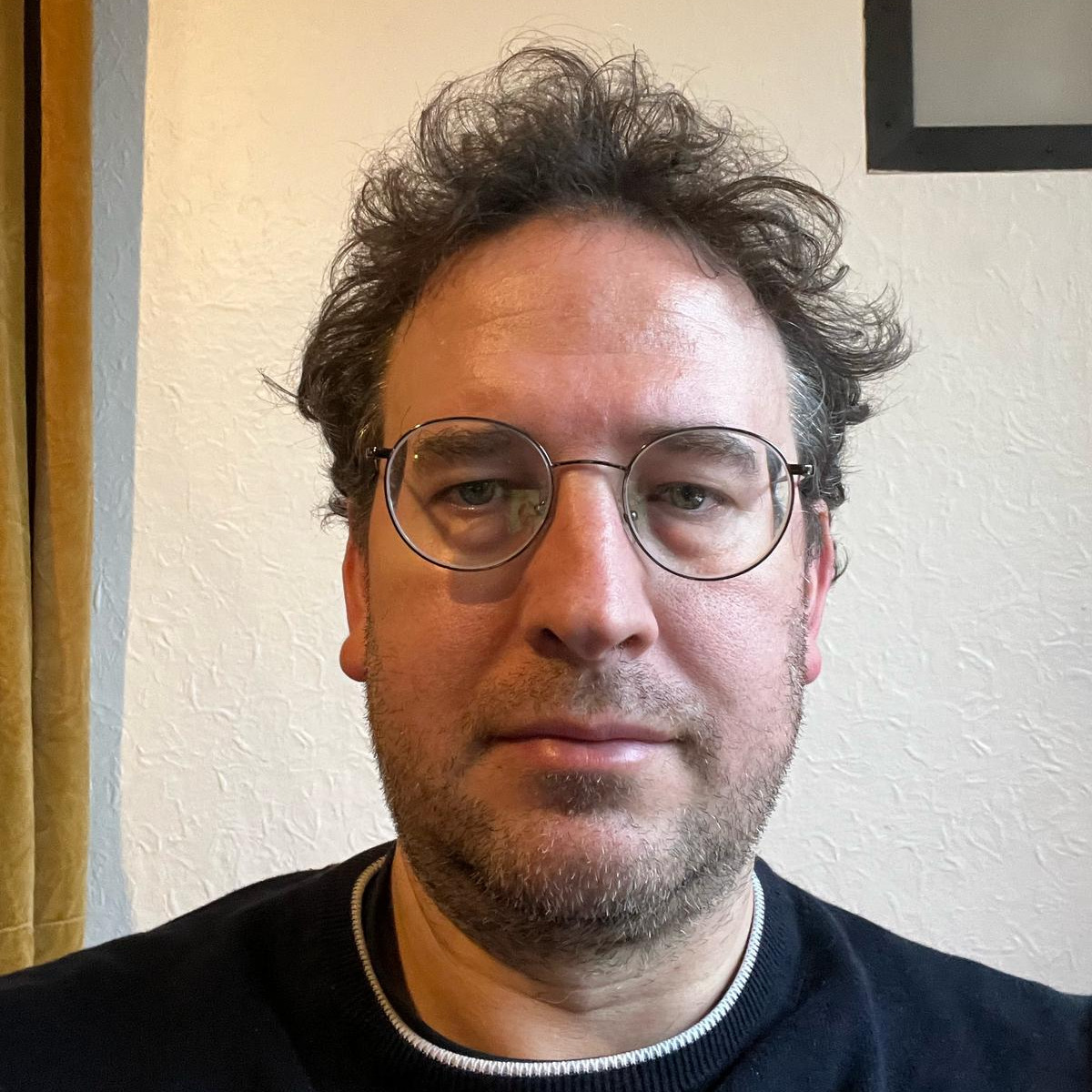 Dr. Florian Pape