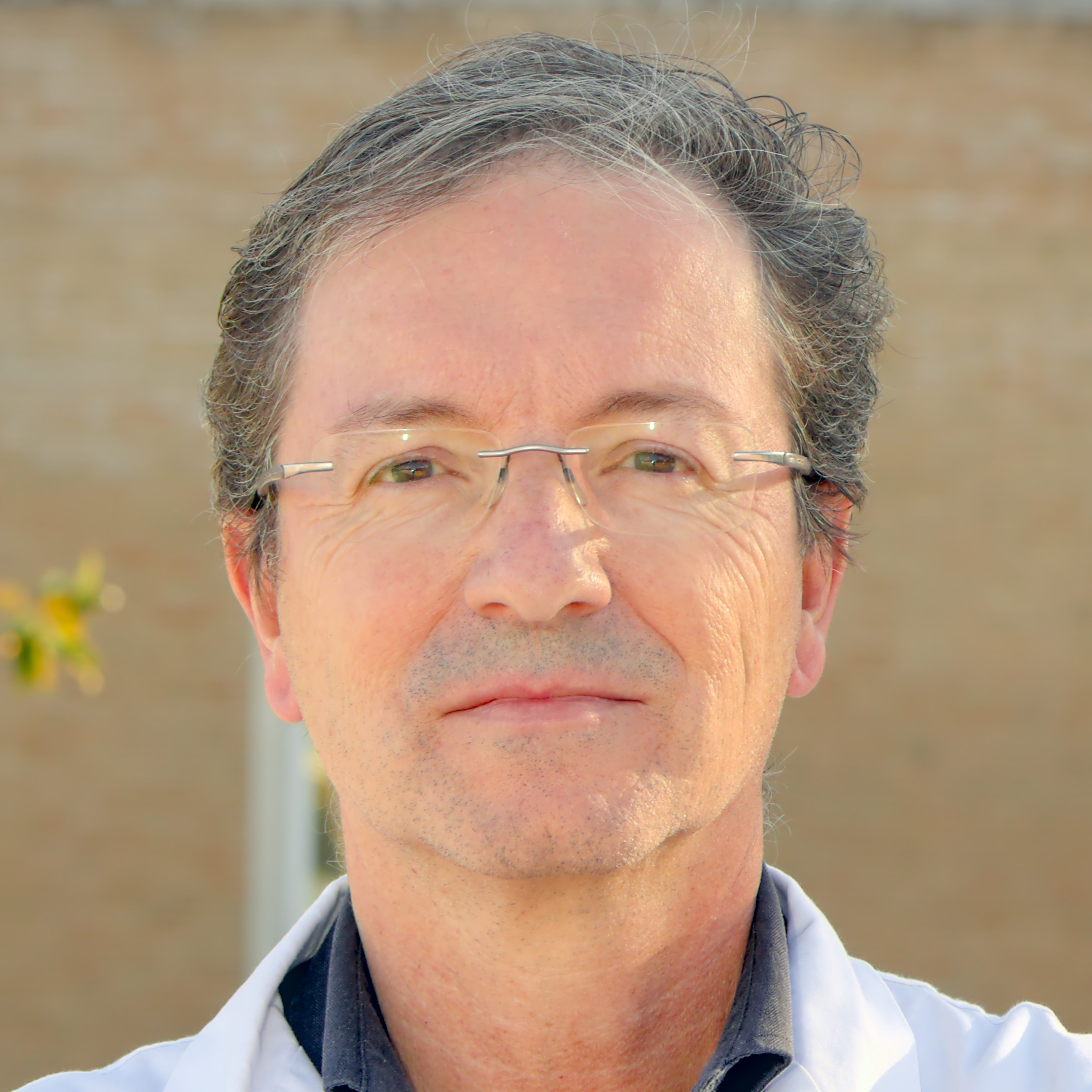 Dr. José Miguel Cisneros Herreros