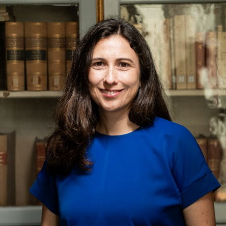 Dr. Vânia André