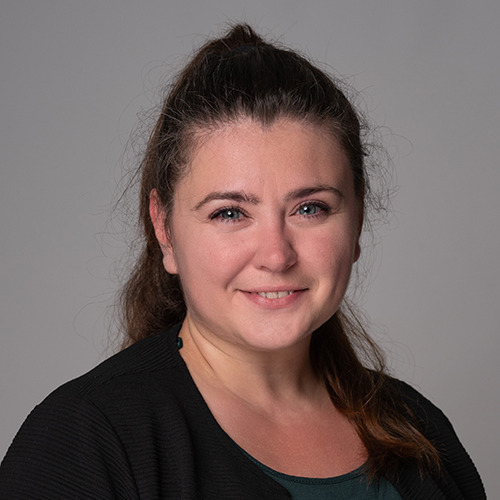 Dr. Ioana Craciun