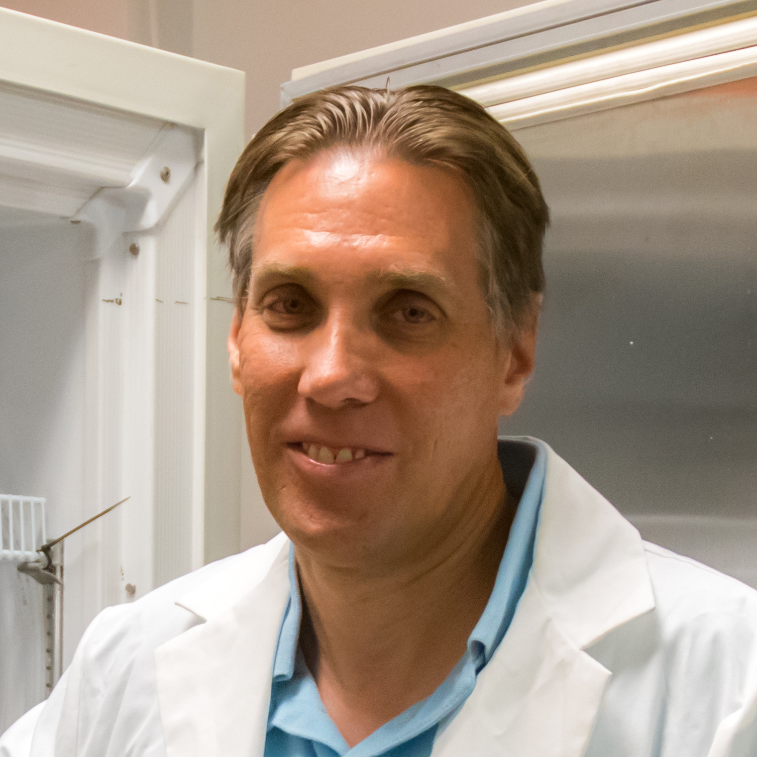 Prof. Dr. Douglas Hayes
