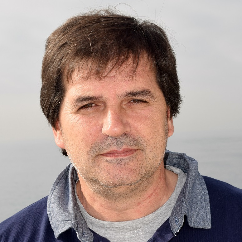 Dr. Carlos Antunes