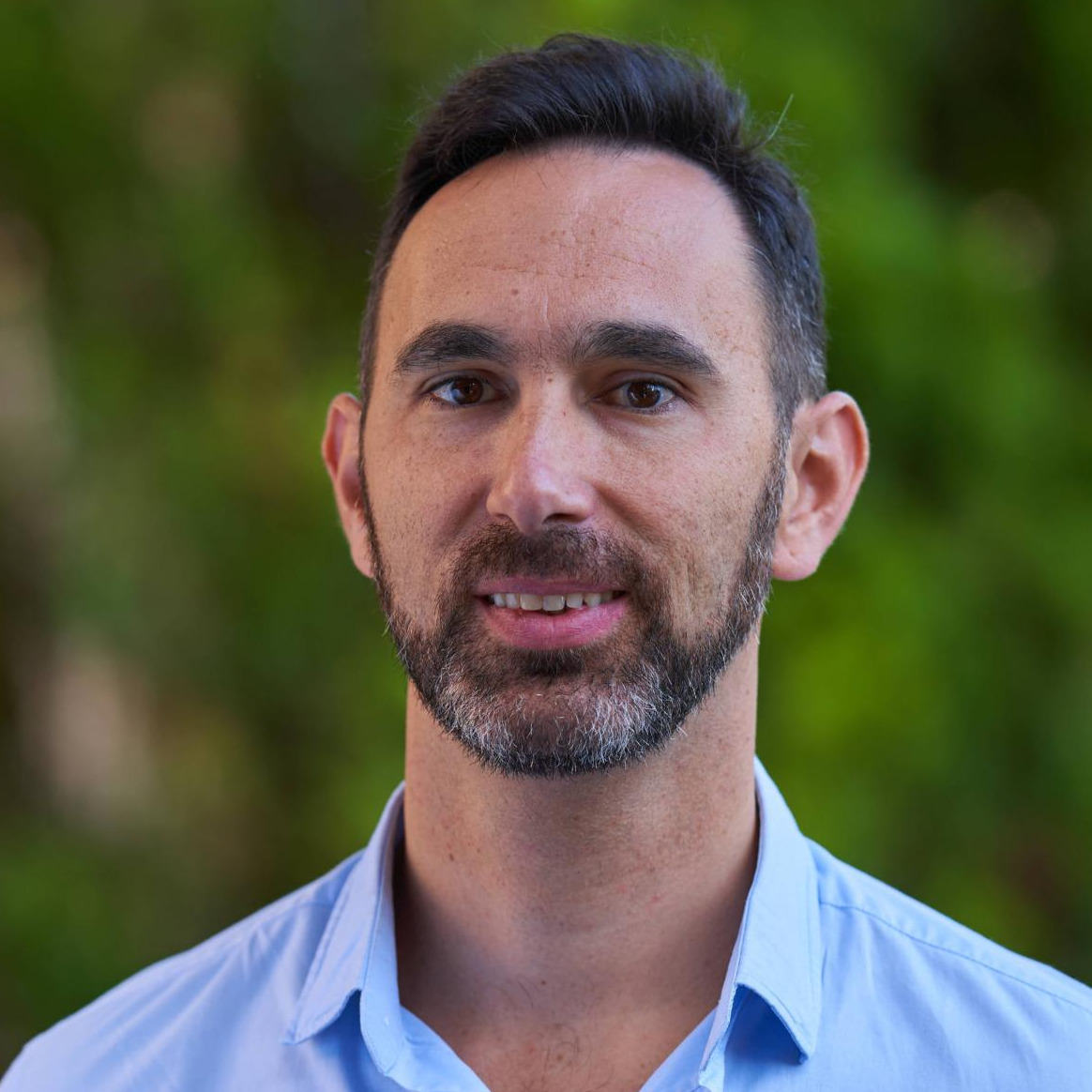 Dr. Paulo Branco