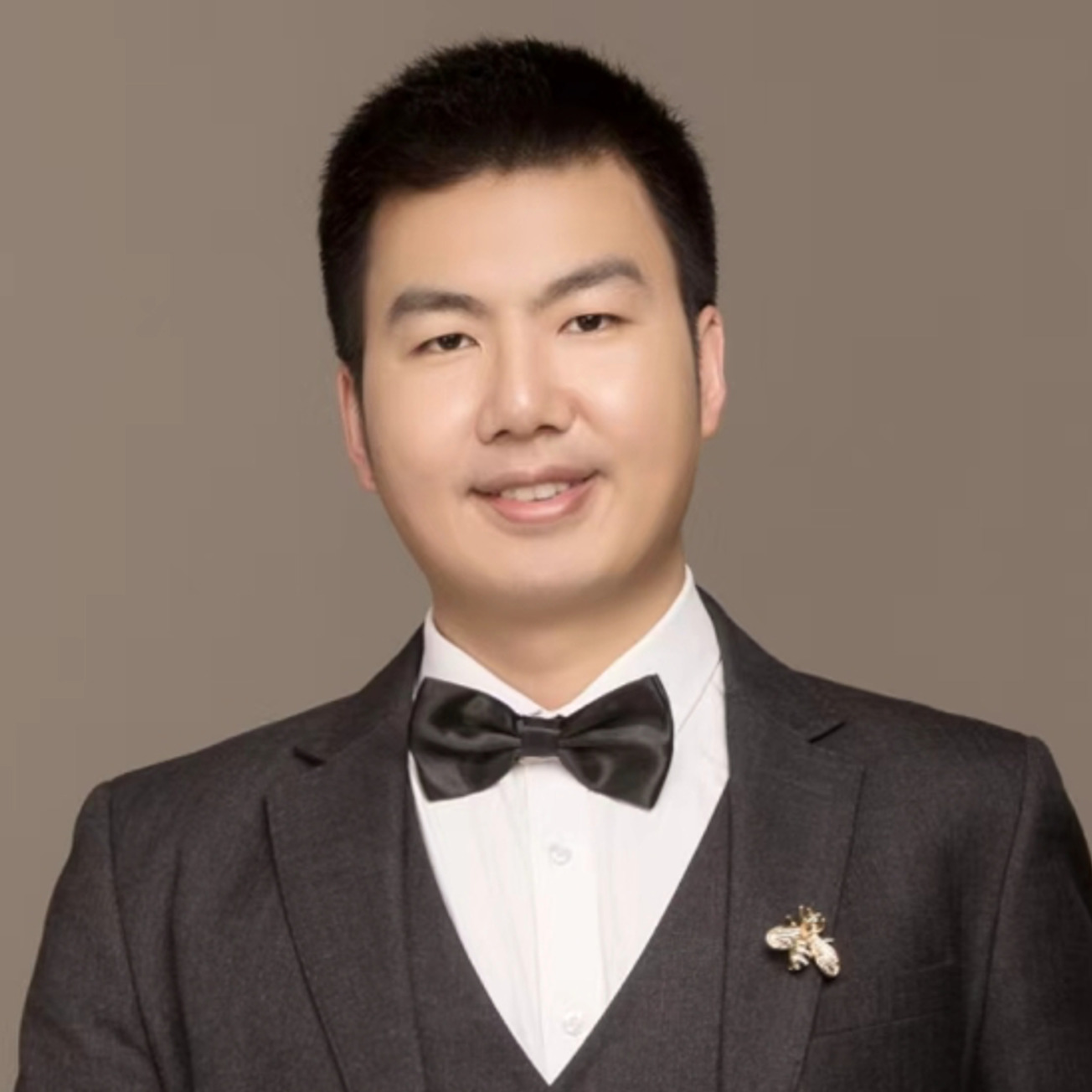 Dr. Han Liu