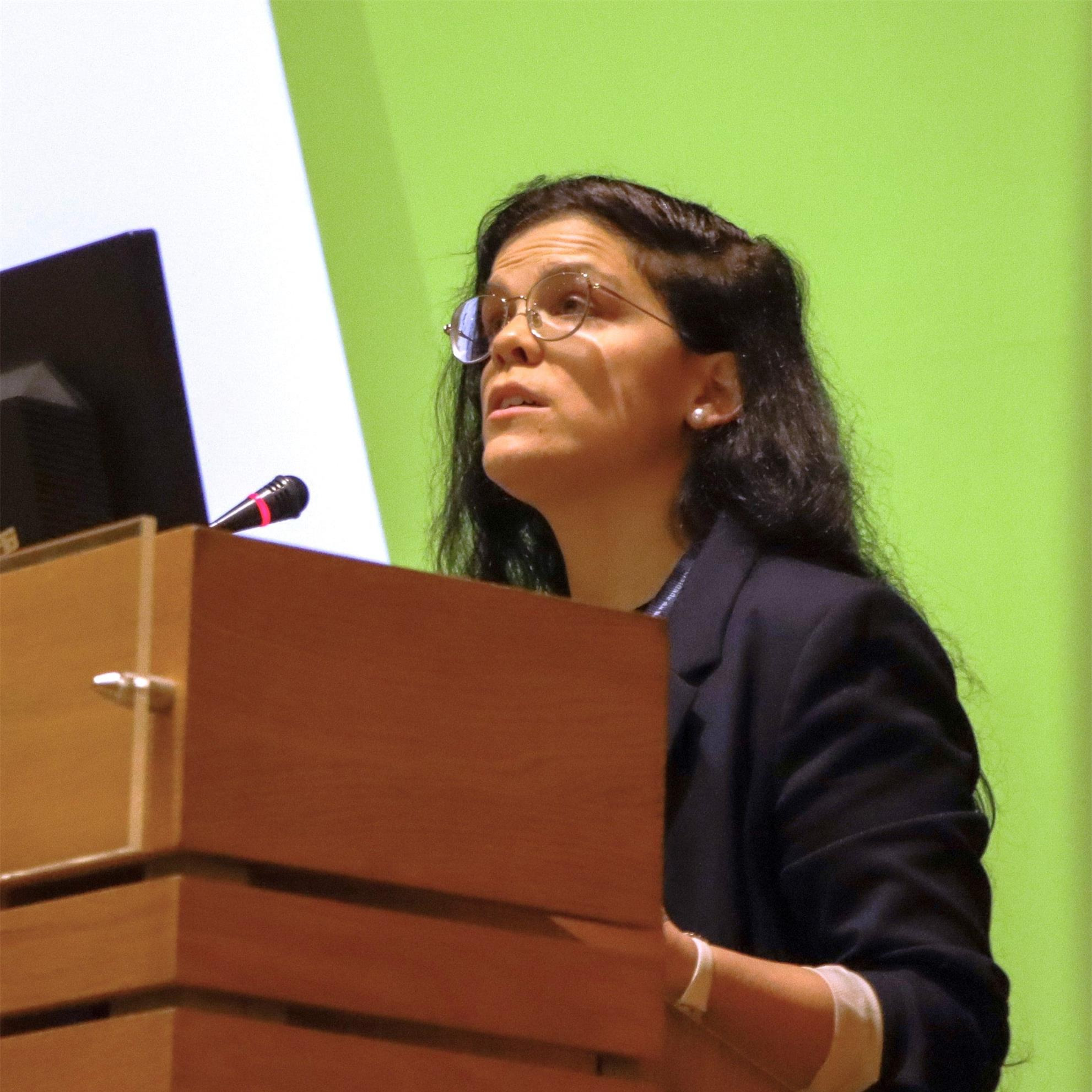 Dr. Patrícia C. Pires