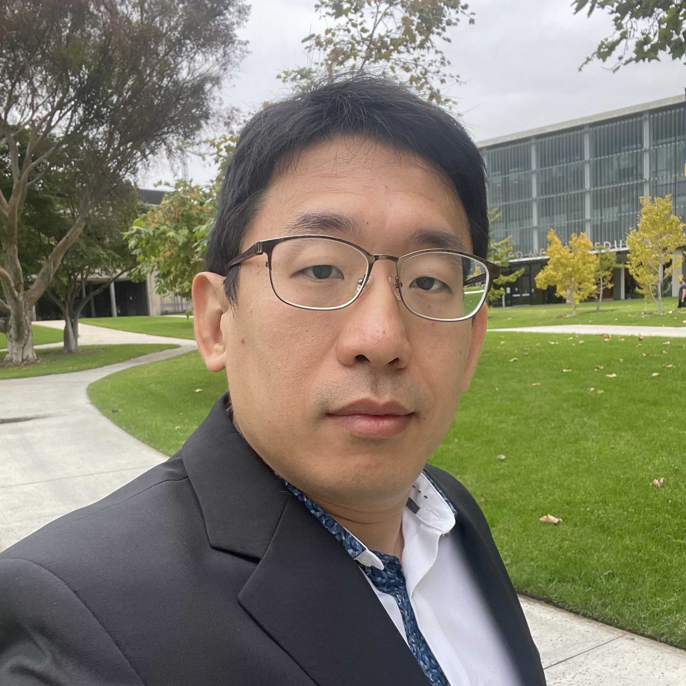 Dr. Hugo J. Kim