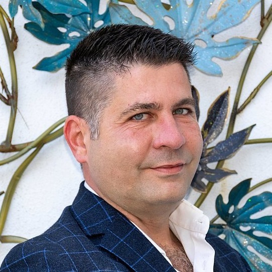 Prof. Dr. Gustavo Cordero-Bueso
