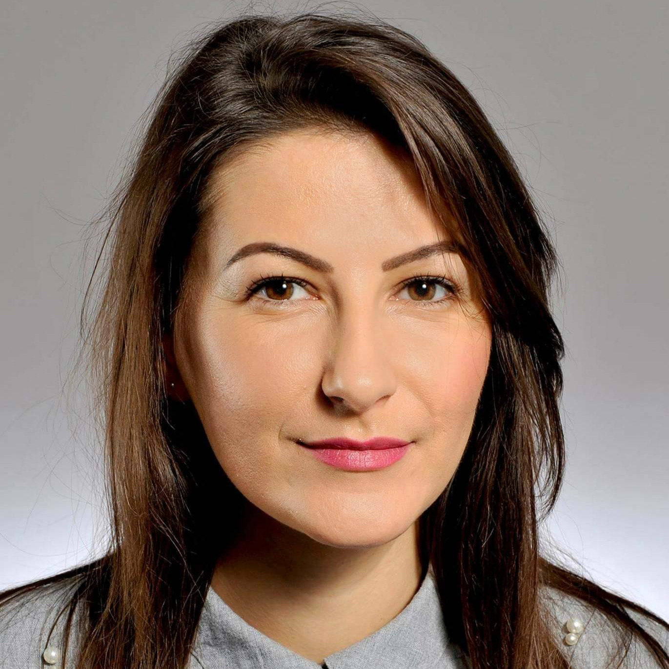 Dr. Raluca Maria Hlihor