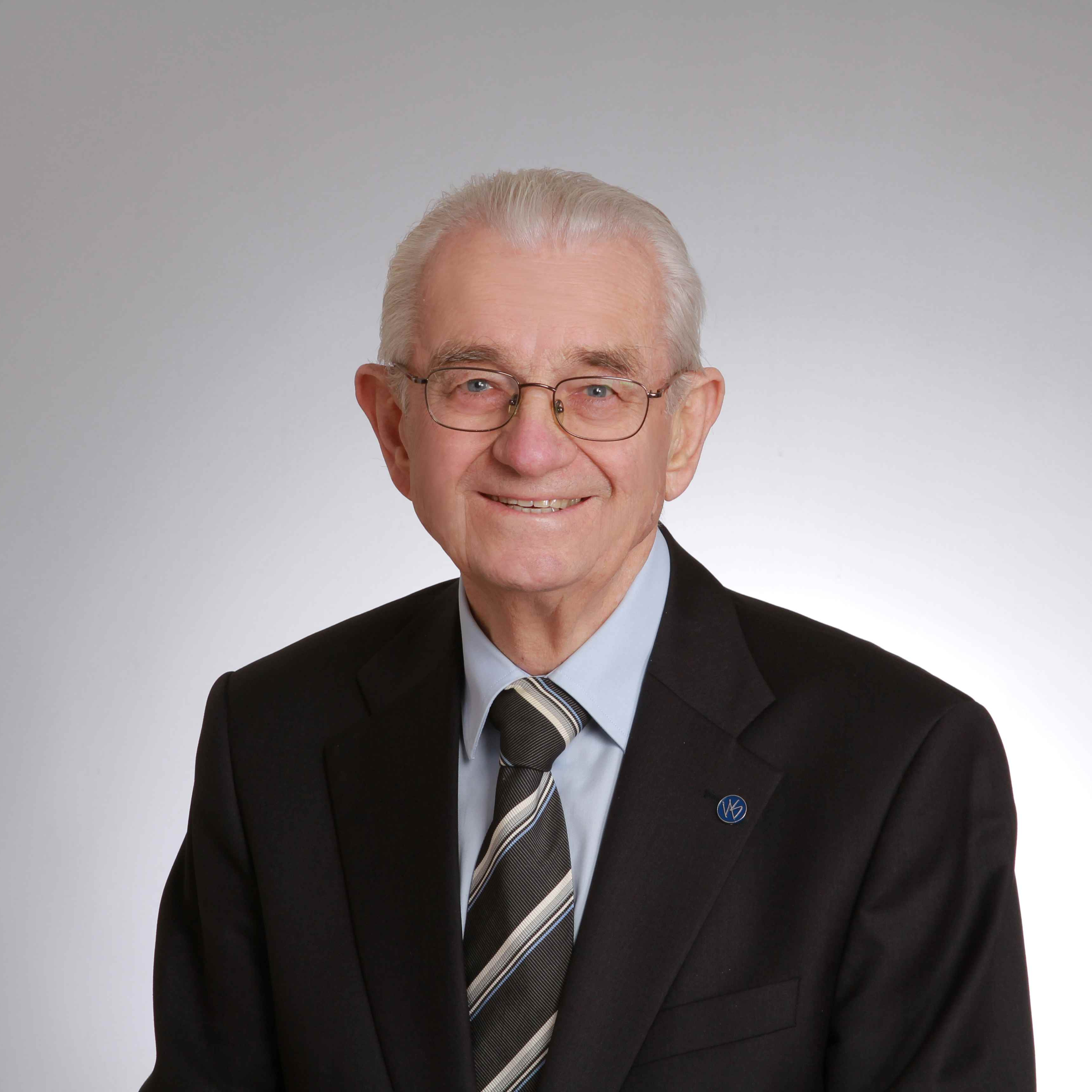 Dr. Peter Glavič