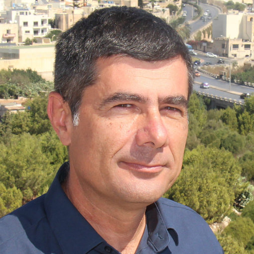 Prof. Dr. Robert N. Farrugia