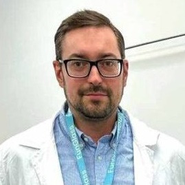 Dr. Łukasz Rakoczy