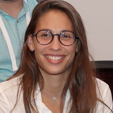 Dr. Andrea Arrones