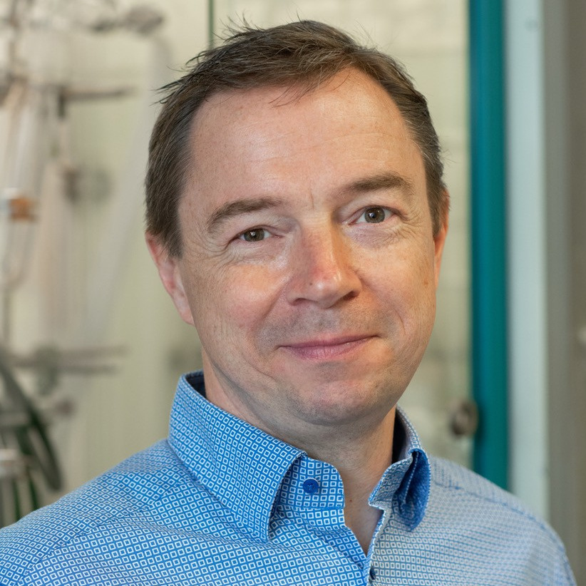 Prof. Dr. Sven Rau