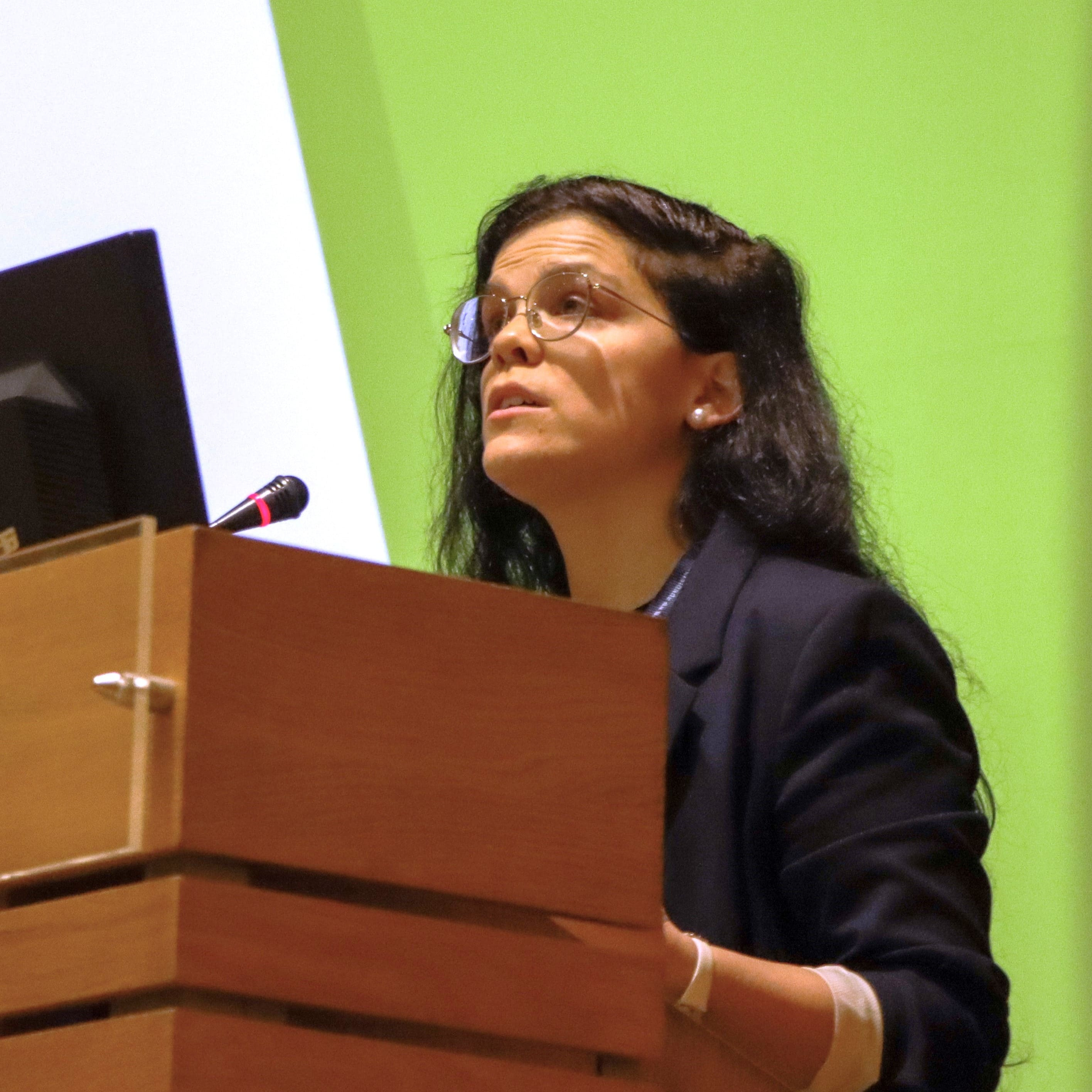 Prof. Dr. Patrícia Pires