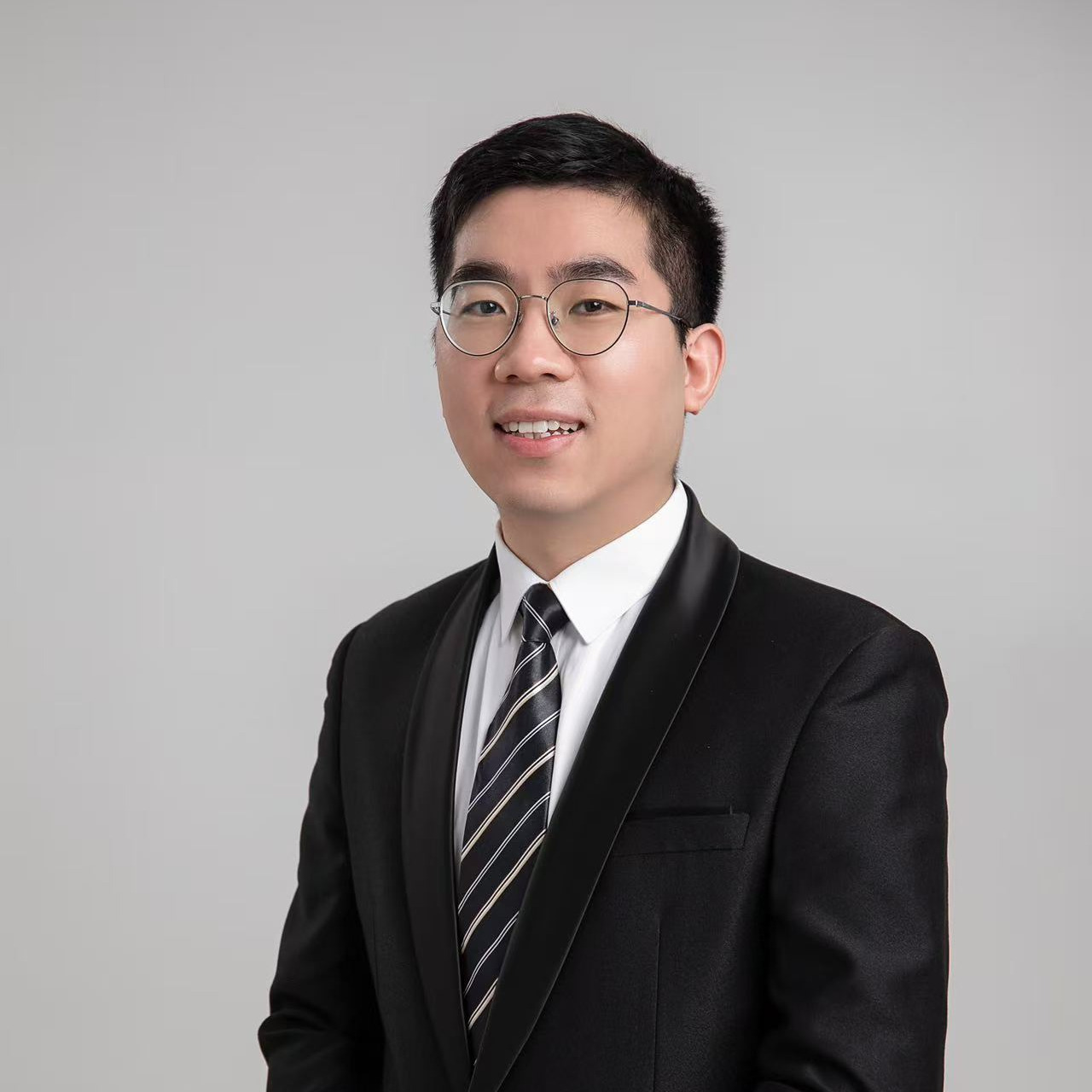 Dr. Shuai Ren