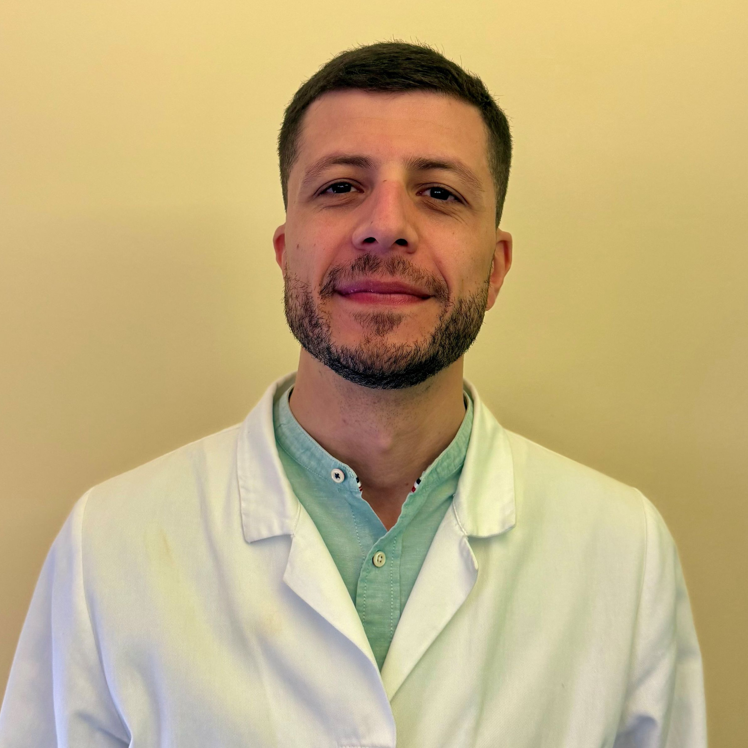 Dr. Alfredo Manuli