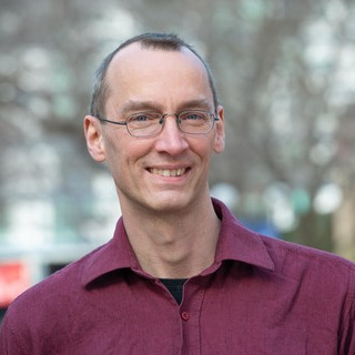 Dr. Thomas Quella