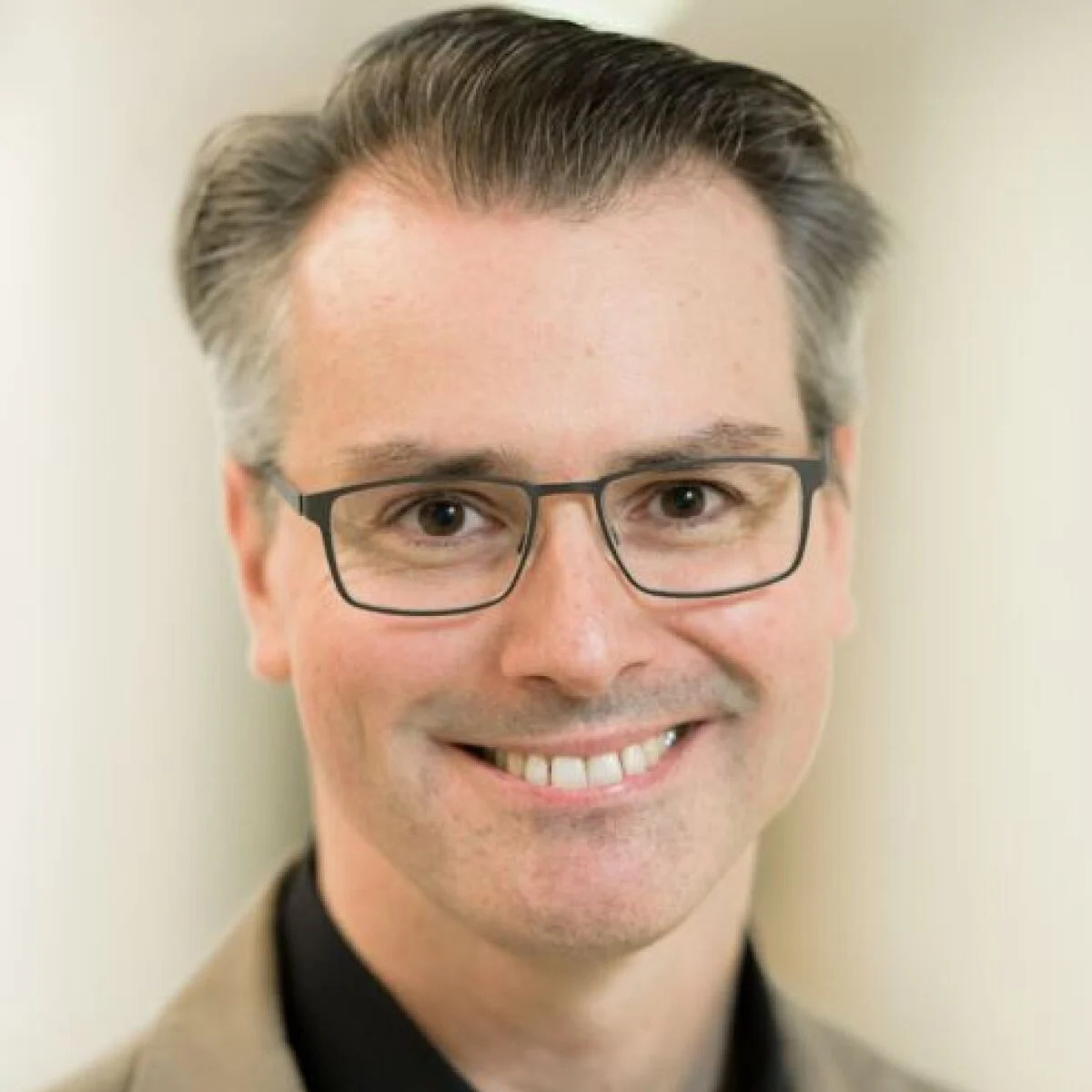Prof. Dr. Florian Schmitz