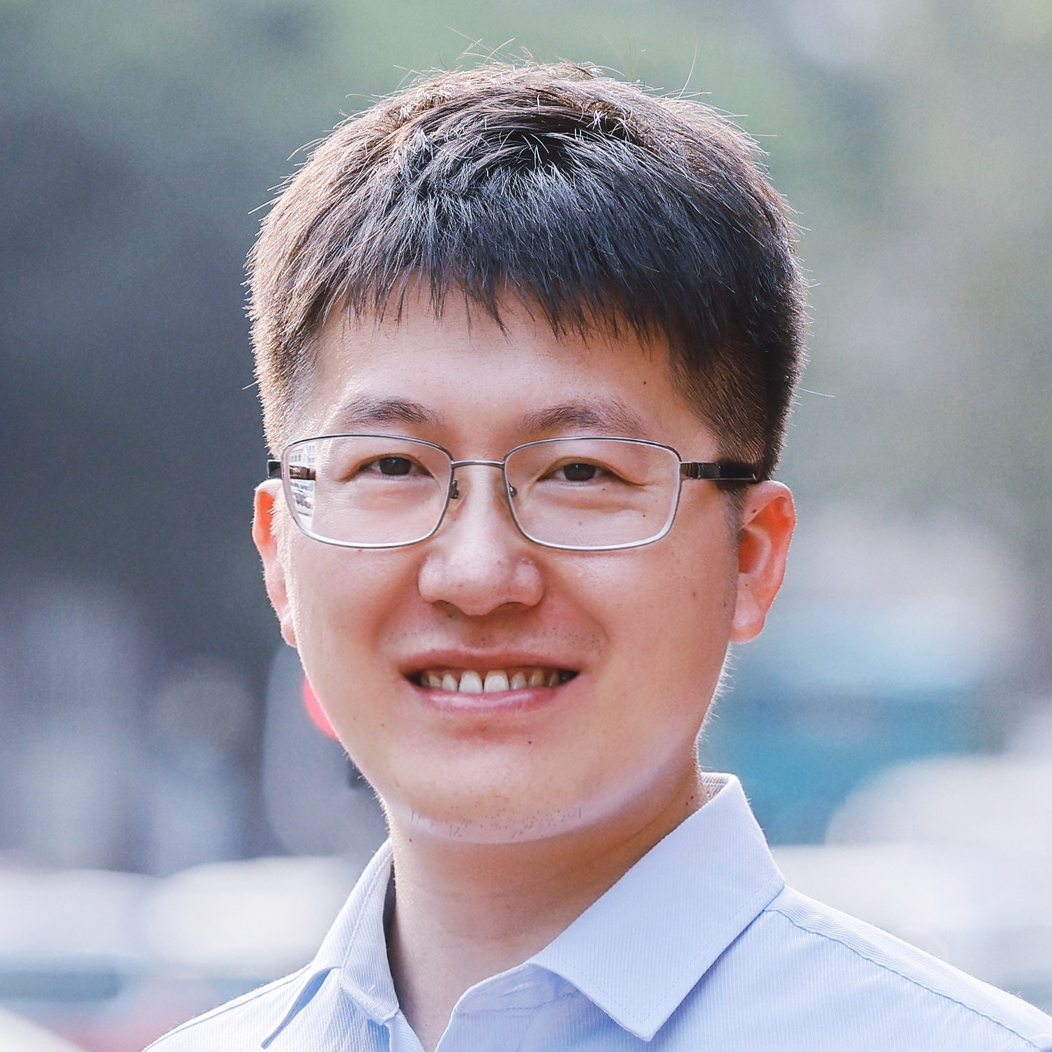 Dr. Hailong Huang