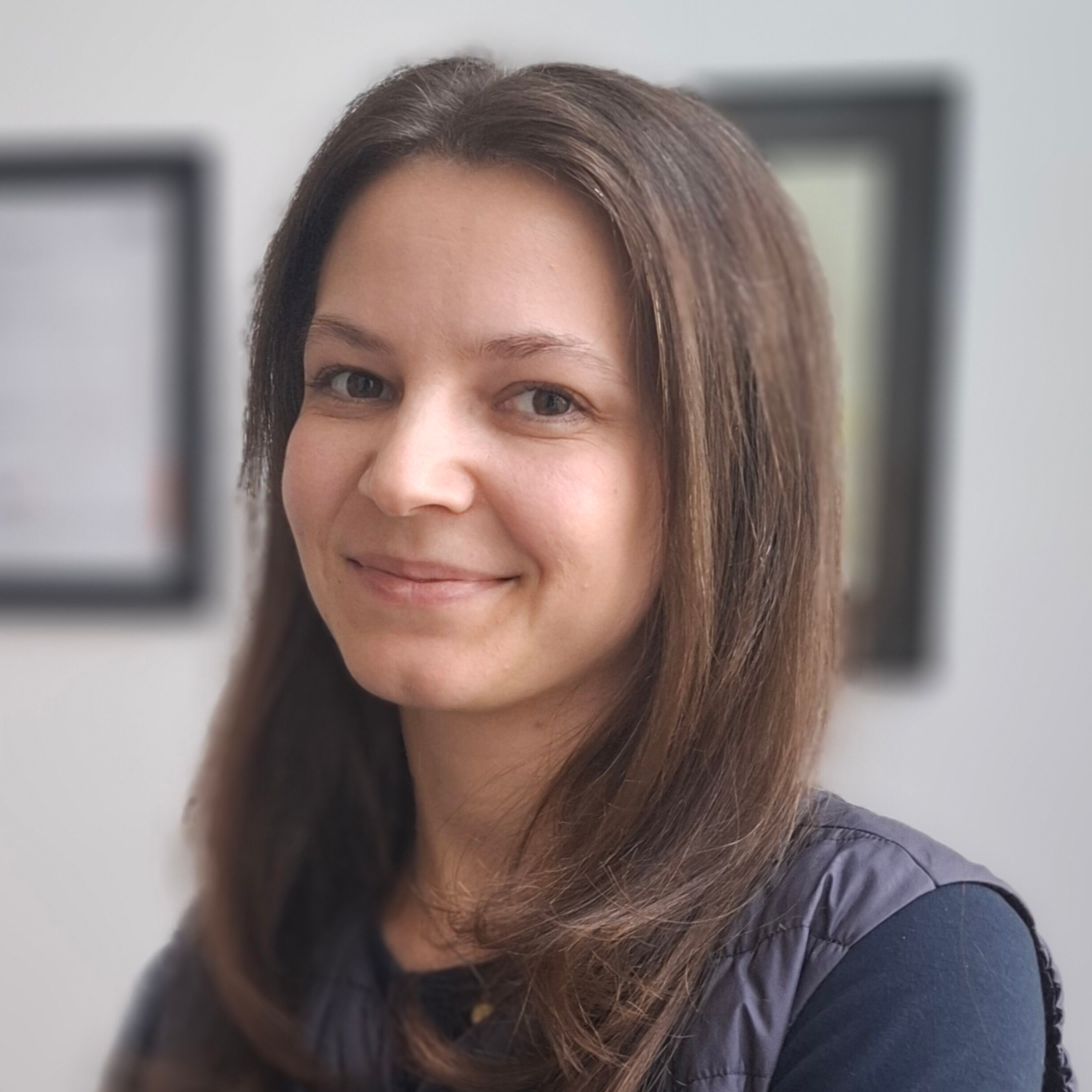 Dr. Aliona Nicolenco