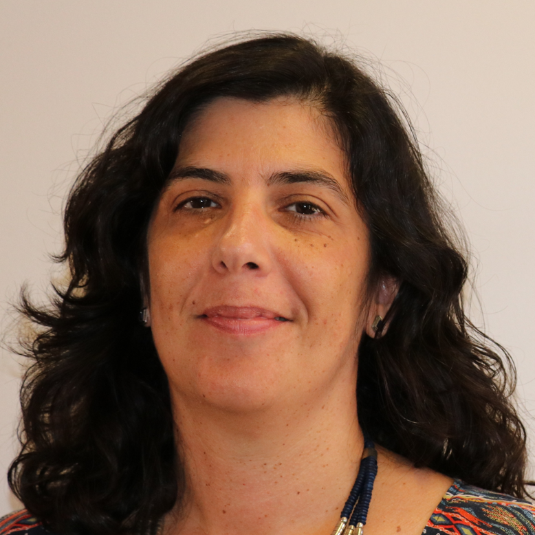 Dr. Cláudia Aragão