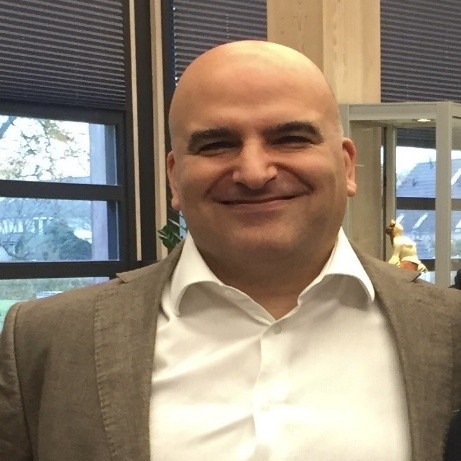 Dr. David Daou