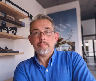 Prof. Dr. Laurent Metzinger