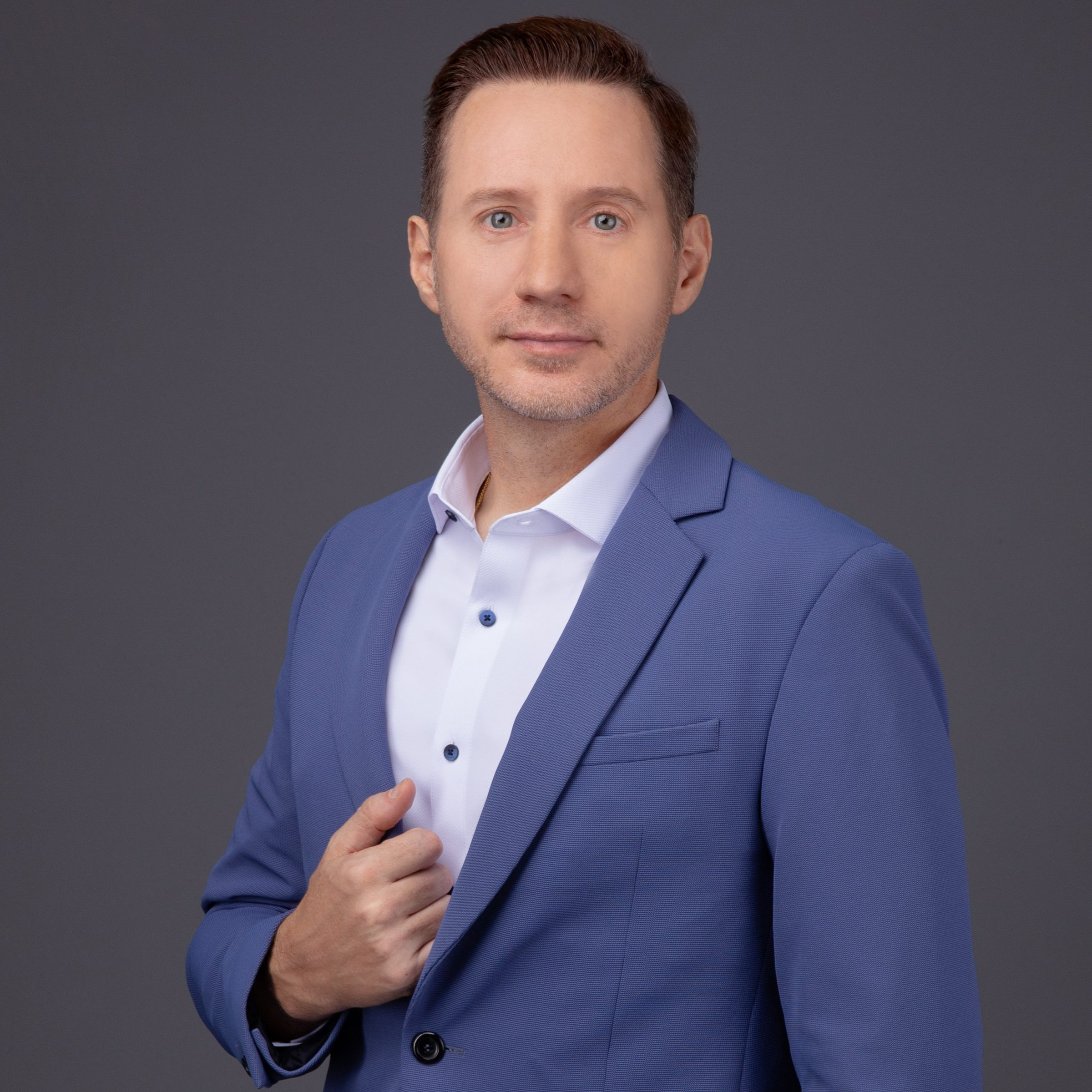 Dr. Wil Martens