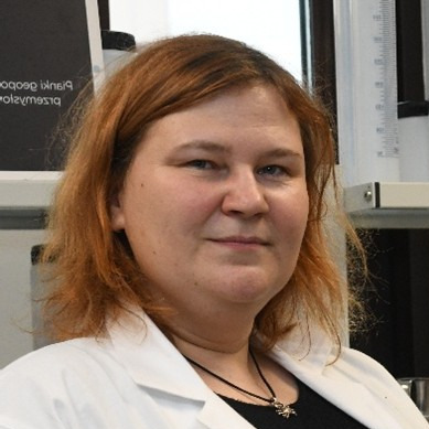 Dr. Kinga Korniejenko
