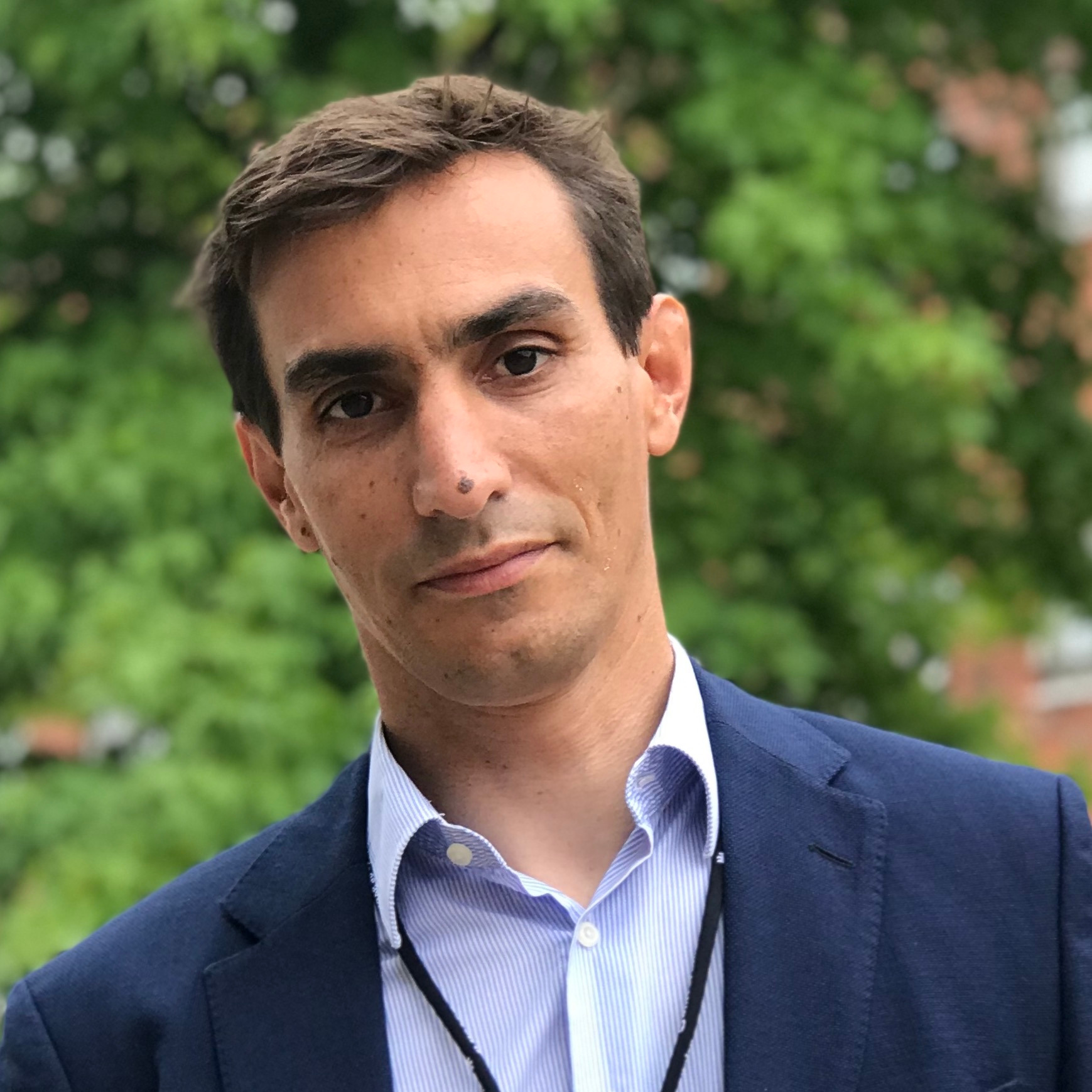 Dr. Hugo Rodrigues