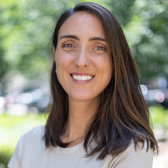 Dr. Daniela Saderi