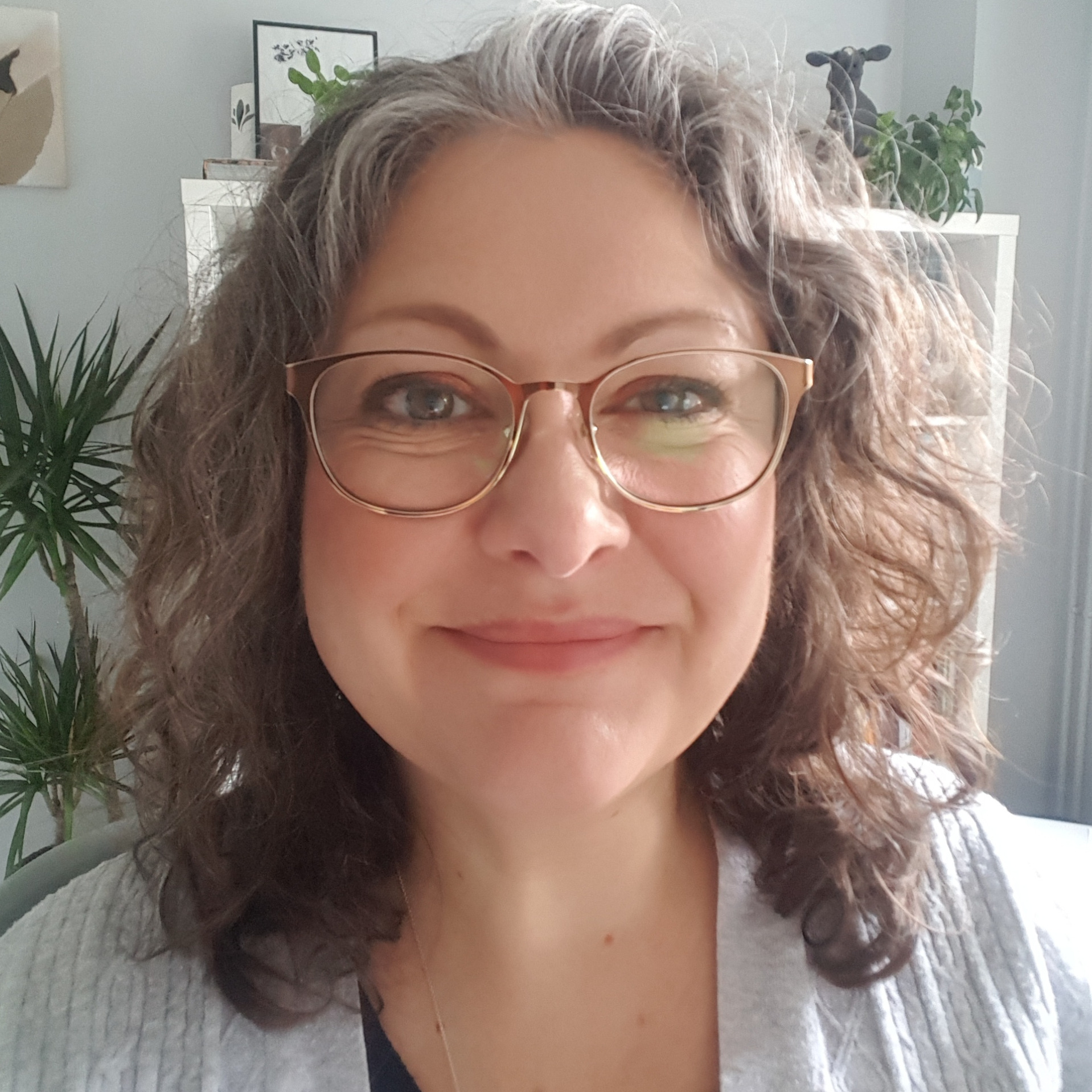 Dr. Lisa M. Riley
