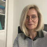 Dr. Justyna Paprocka