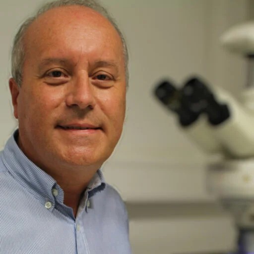 Dr. Eduardo V. Soares