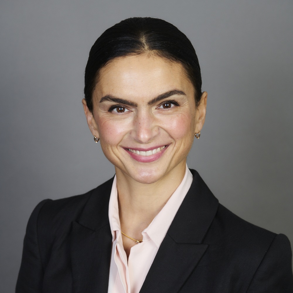 Dr. Julia Mantaj