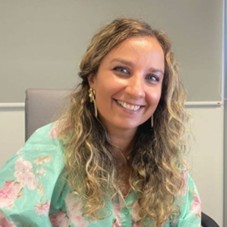 Dr. Lillian Barros