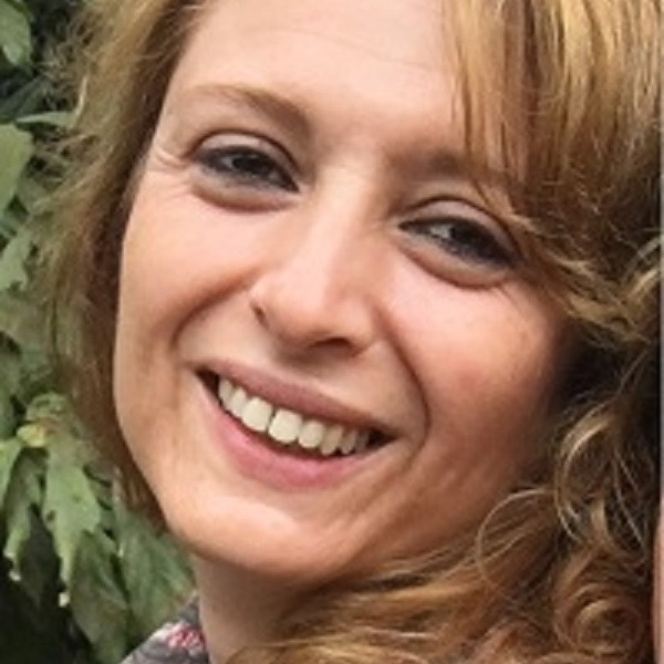 Prof. Dr. Ana Cláudia Teodoro