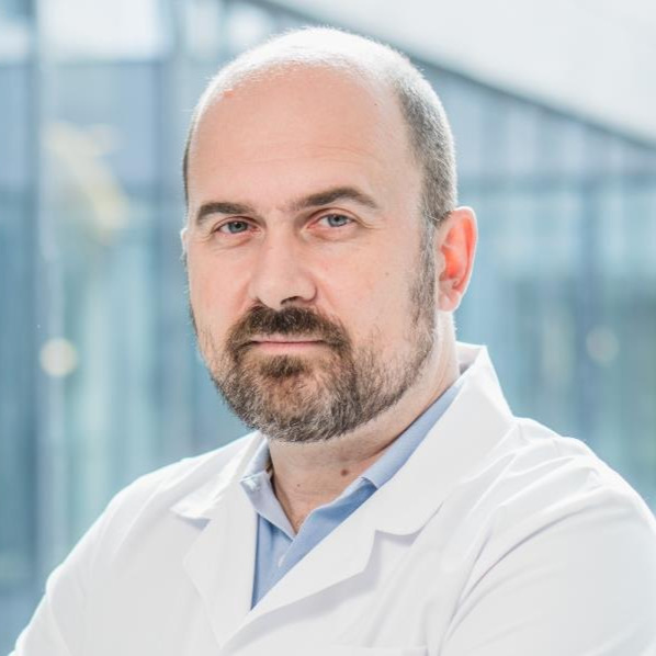 Dr. Razvan Dragoș  Multescu