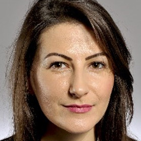 Dr. Raluca-Maria Hlihor