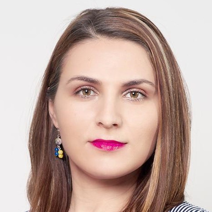 Dr. Petronela Cozma