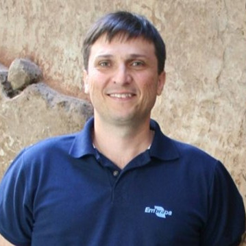 Dr. Adeney De Freitas Bueno
