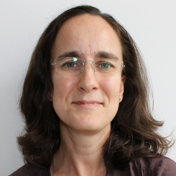 Dr. Isabel L. Maurício