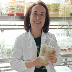 Dr. Nieves Vidal